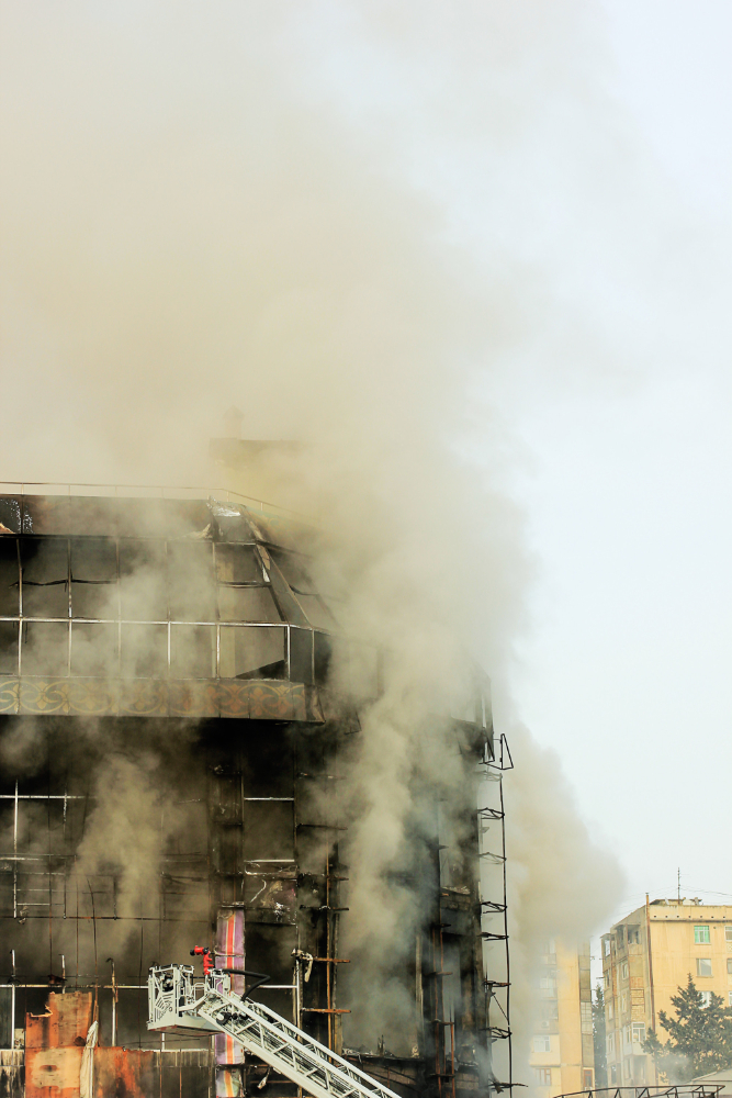 burning-shopping-center-mall-with-smoke